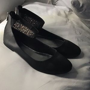 Nine West women’s size 5 black flats